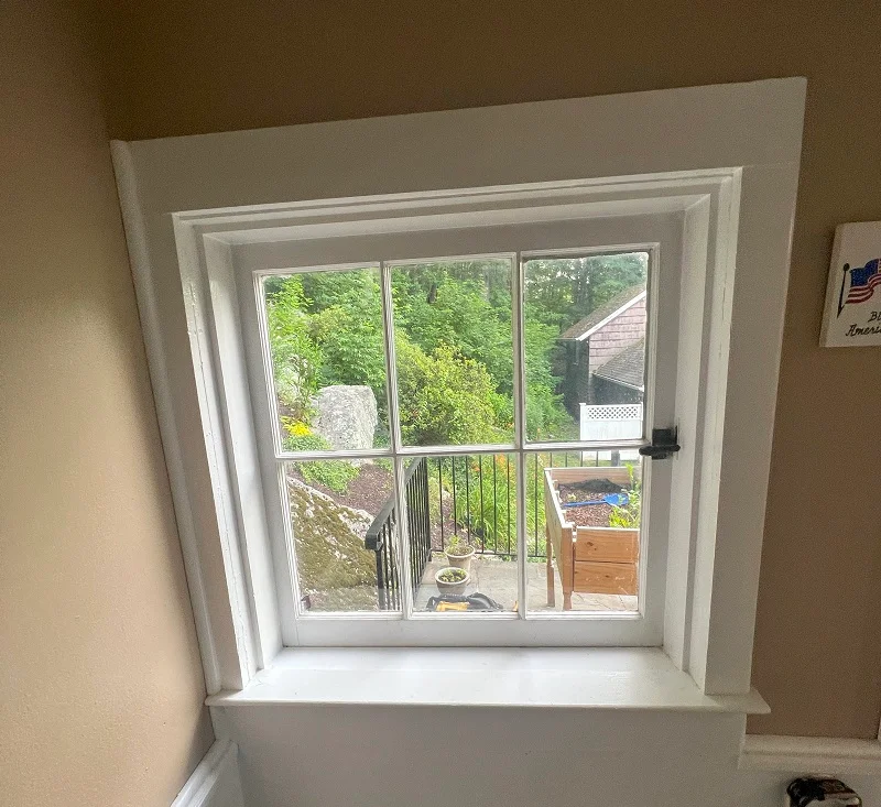 Single pane glass with no energy efficiency